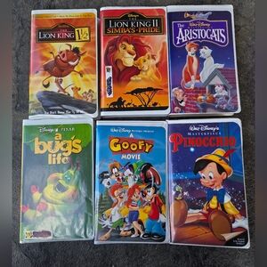 Disney Classic VHS Collection - Lion King, Pinnochio, Aristocats, Goofy